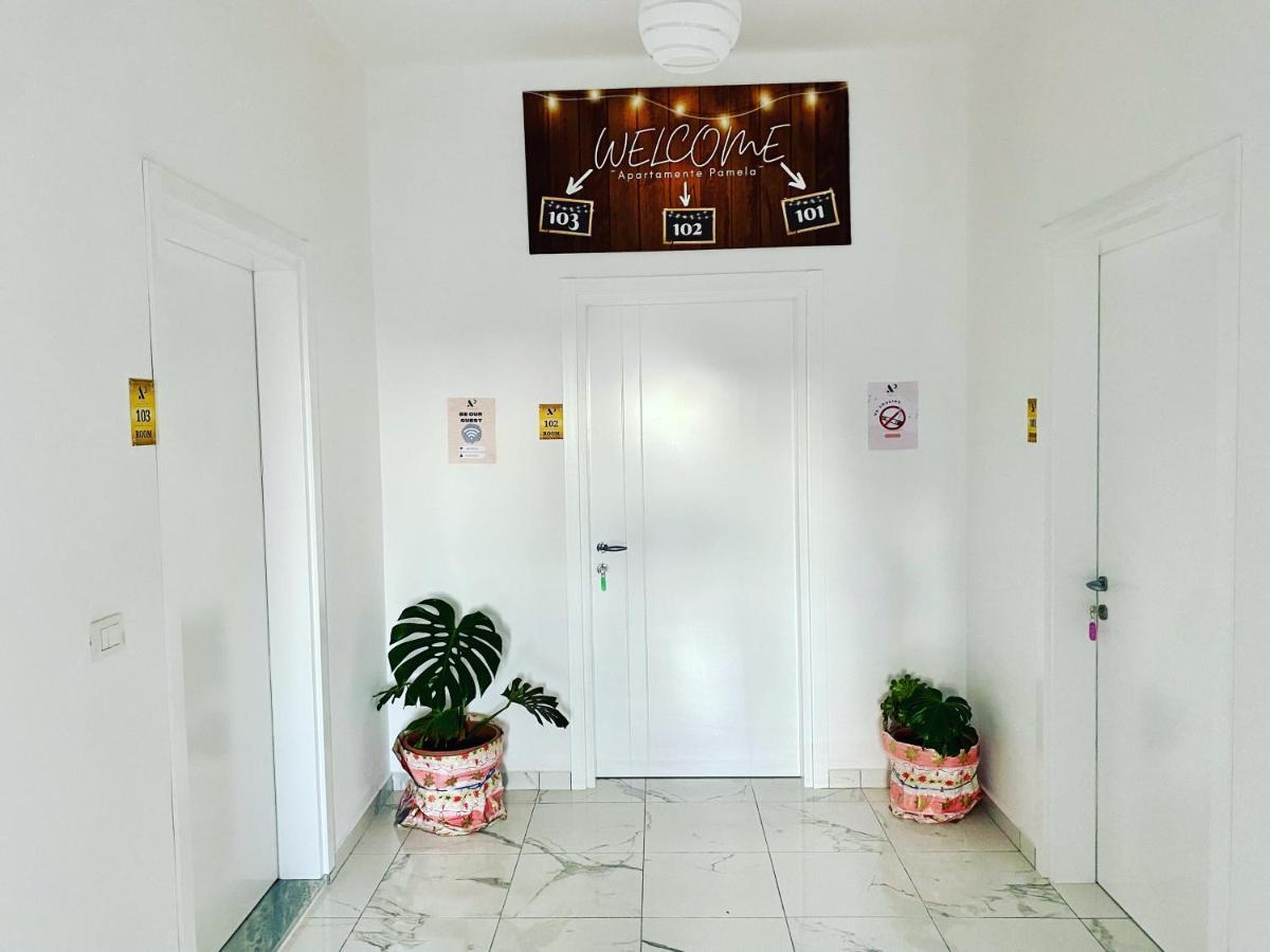 סרנדה Apartmente Pamela מראה חיצוני תמונה