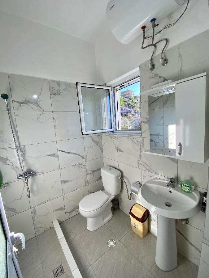 סרנדה Apartmente Pamela מראה חיצוני תמונה