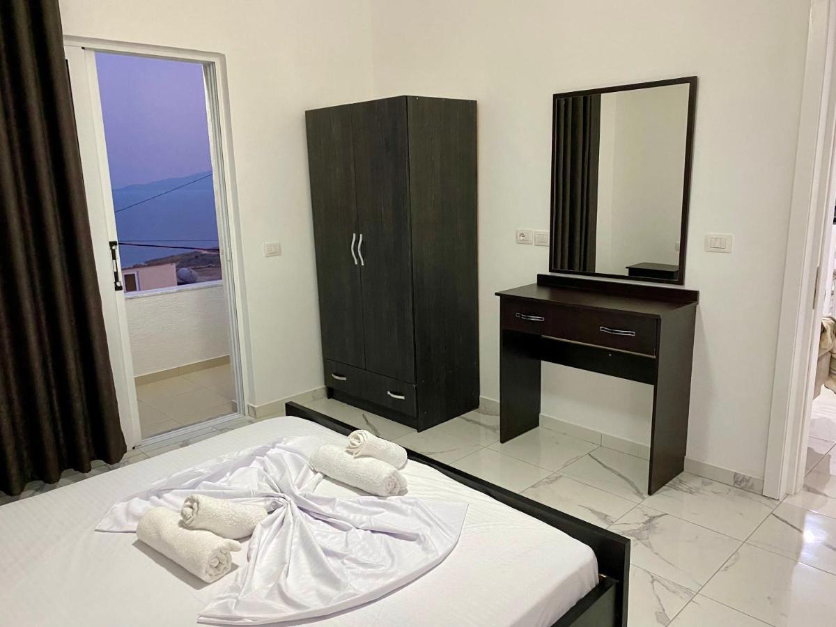 סרנדה Apartmente Pamela מראה חיצוני תמונה
