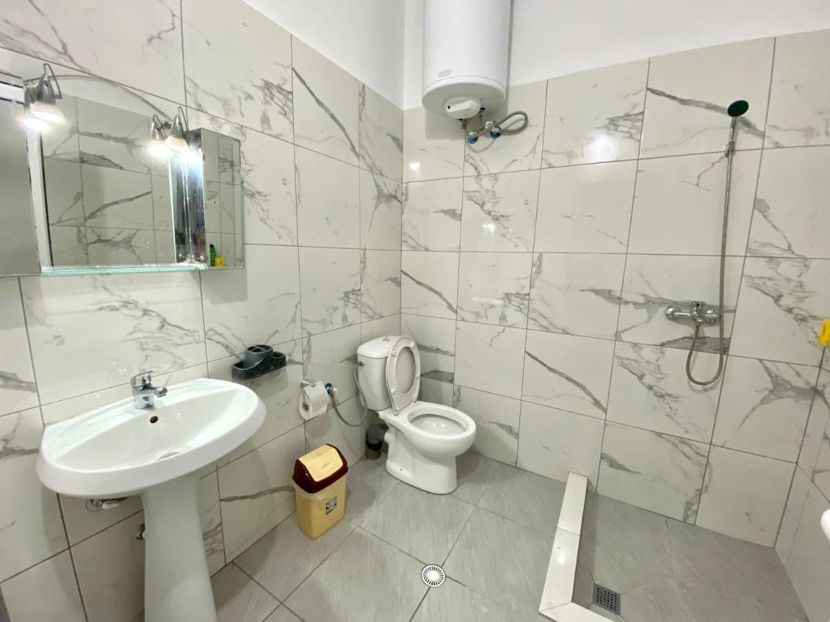 סרנדה Apartmente Pamela מראה חיצוני תמונה