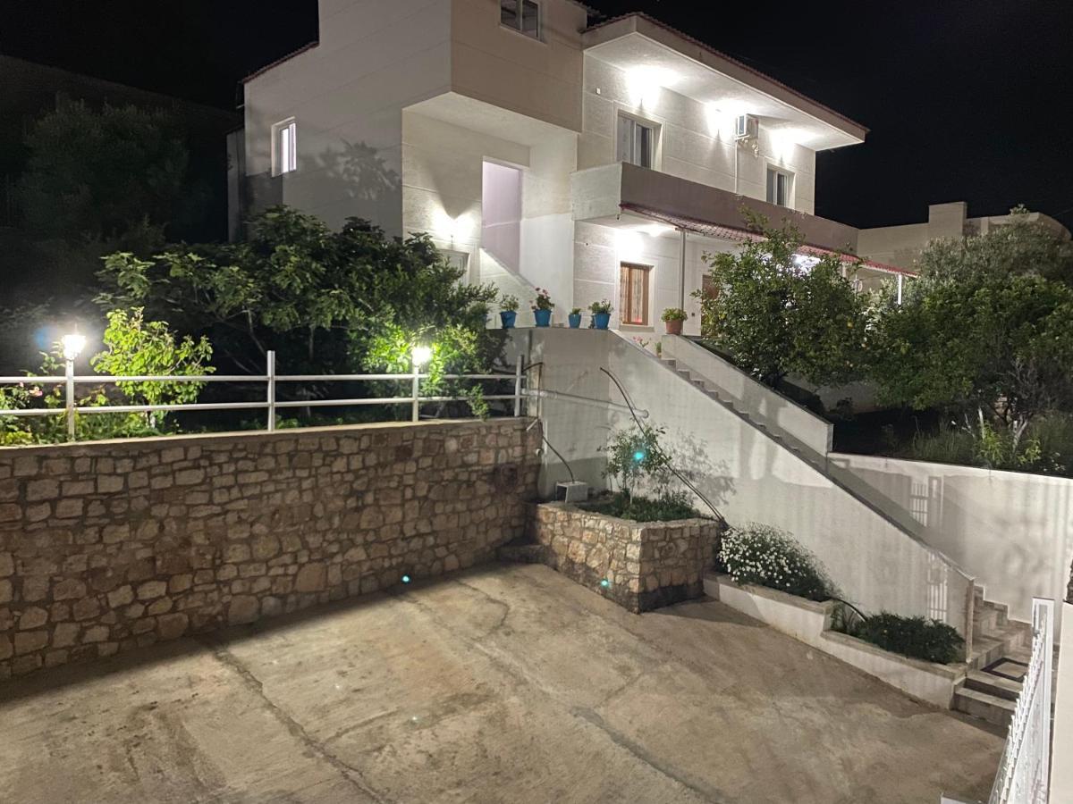 סרנדה Apartmente Pamela מראה חיצוני תמונה