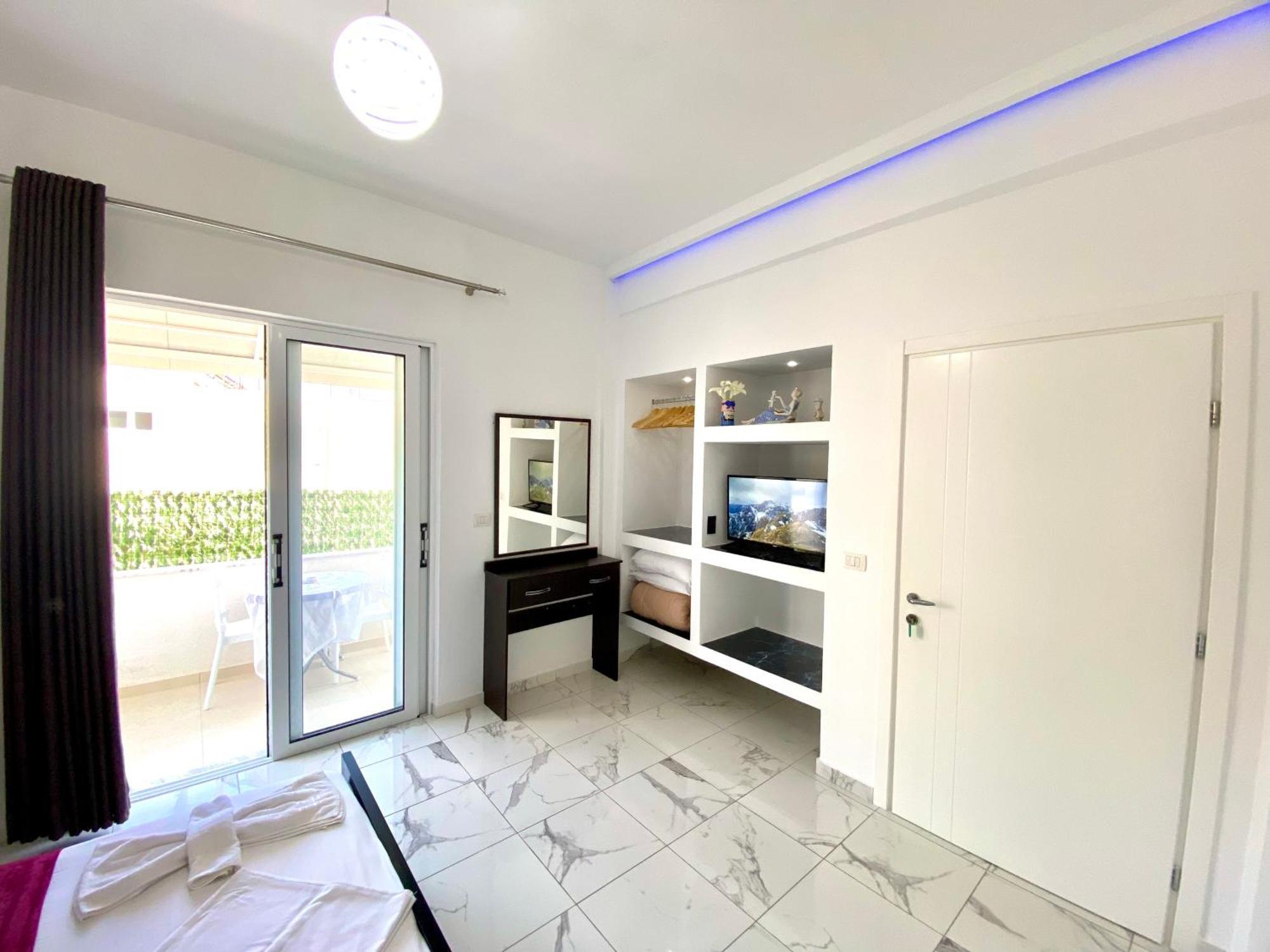 סרנדה Apartmente Pamela מראה חיצוני תמונה