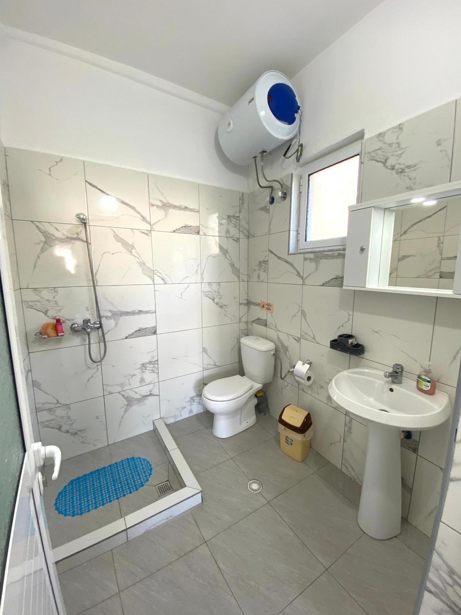 סרנדה Apartmente Pamela מראה חיצוני תמונה