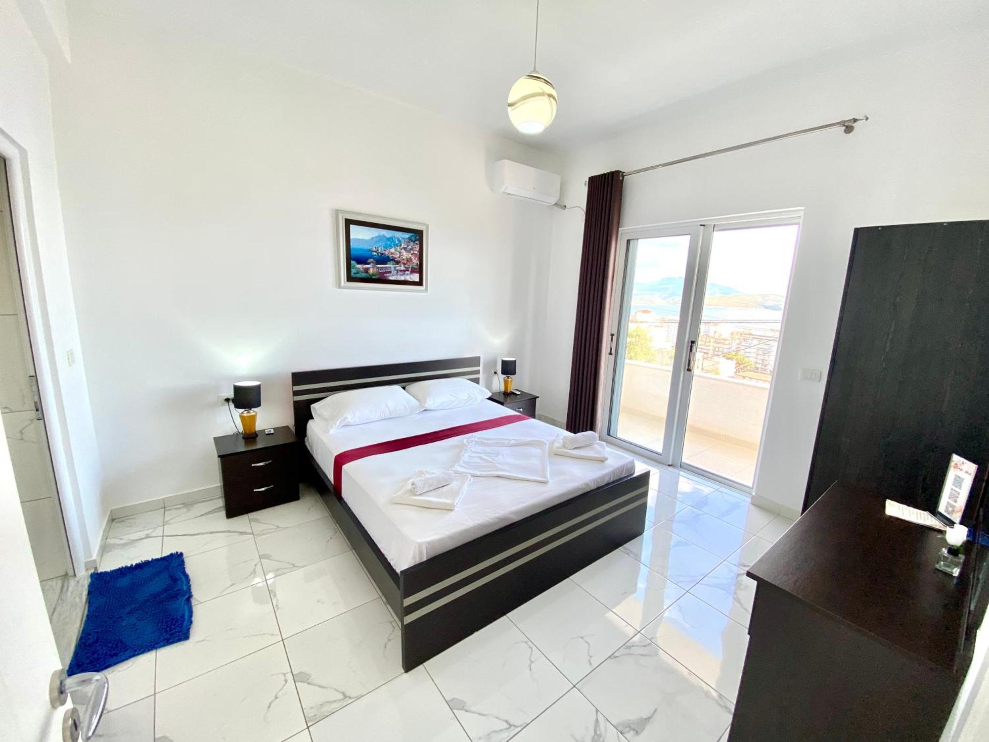סרנדה Apartmente Pamela מראה חיצוני תמונה